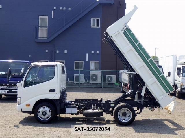 Hino DUTRO 2024-03 8524484-21