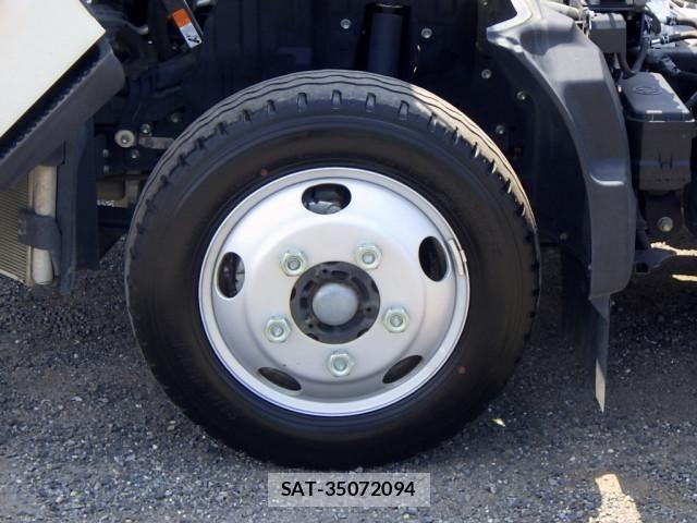 Hino DUTRO 2024-03 8524484-22