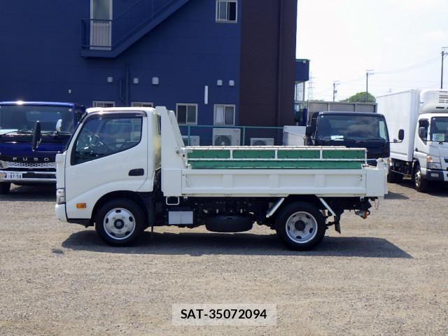 Hino DUTRO 2024-03 8524484-4
