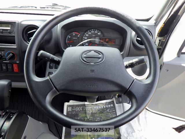 Hino DUTRO 2017-12 8524537-12