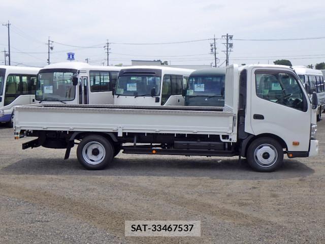 Hino DUTRO 2017-12 8524537-4
