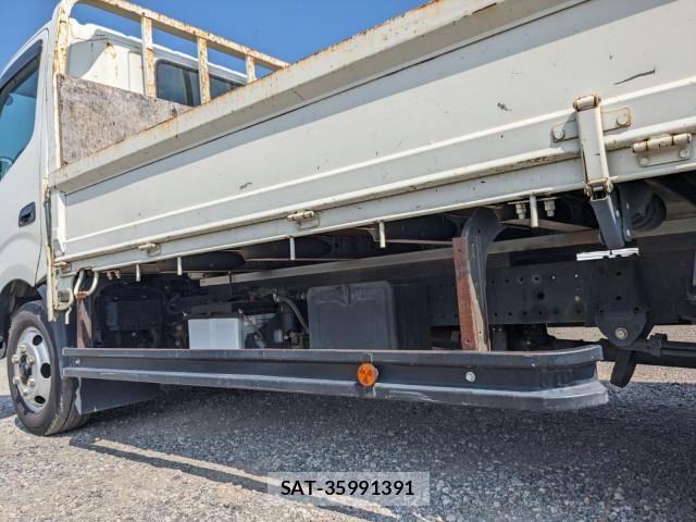 Hino DUTRO 2019-09 8524528-19