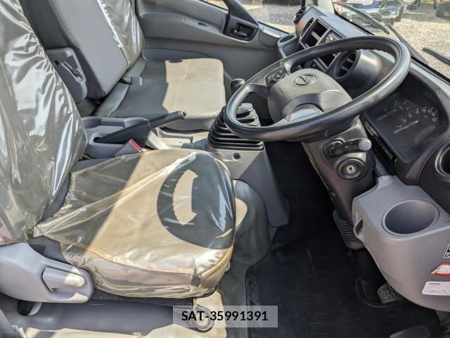 Hino DUTRO 2019-09 8524528-20