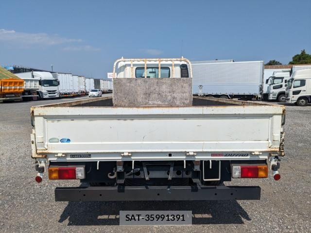 Hino DUTRO 2019-09 8524528-4