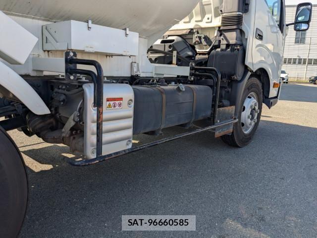 Hino DUTRO 2021-04 8524471-10