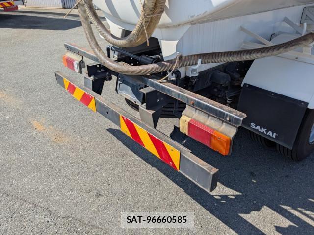 Hino DUTRO 2021-04 8524471-12
