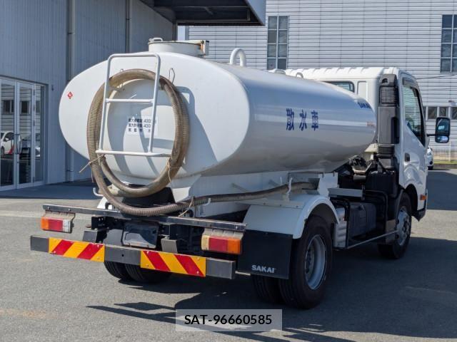 Hino DUTRO 2021-04 8524471-3