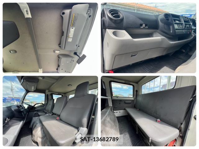 Hino DUTRO 2011-12 8524553-16