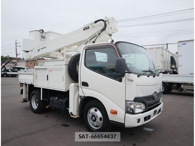 Hino DUTRO 2017-12 8524536-1