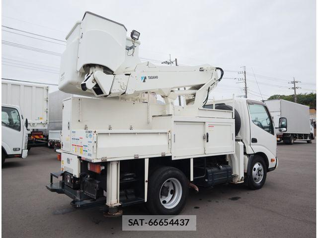 Hino DUTRO 2017-12 8524536-2