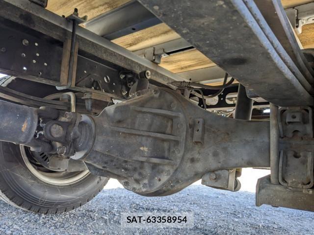 Hino DUTRO 2019-09 8524517-17