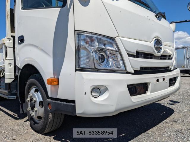Hino DUTRO 2019-09 8524517-20