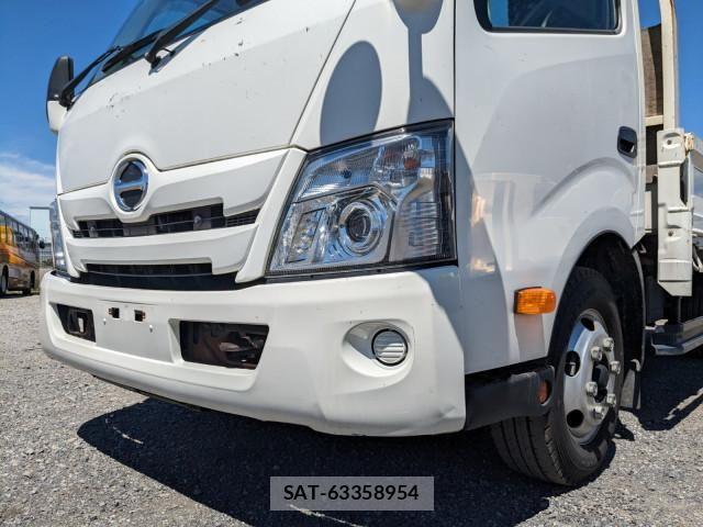 Hino DUTRO 2019-09 8524517-21