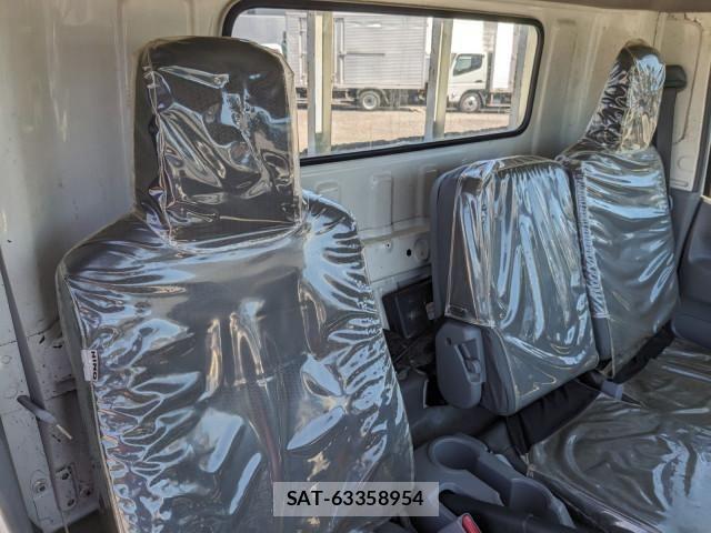 Hino DUTRO 2019-09 8524517-22