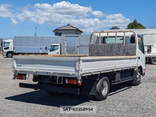 Hino DUTRO 2019-09 8524517-3