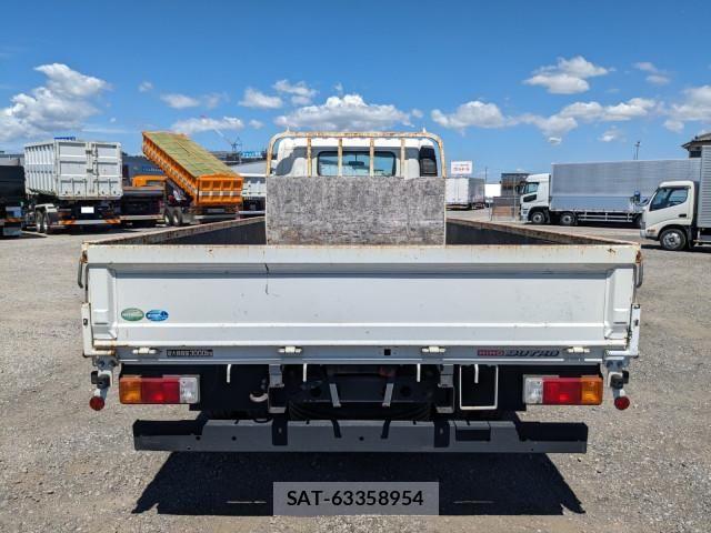 Hino DUTRO 2019-09 8524517-4