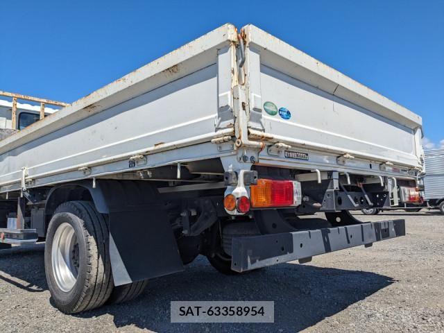 Hino DUTRO 2019-09 8524517-6