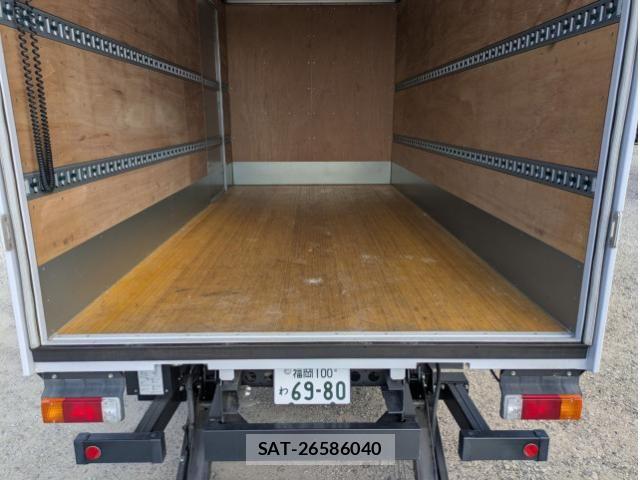 Hino DUTRO 2024-08 8524463-11