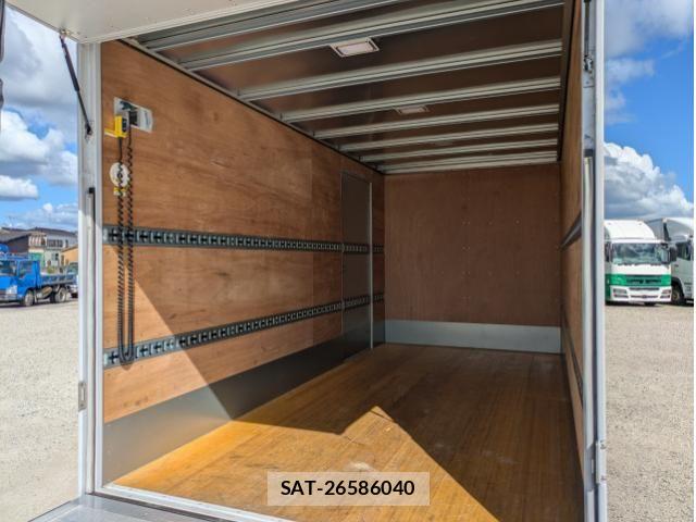 Hino DUTRO 2024-08 8524463-18