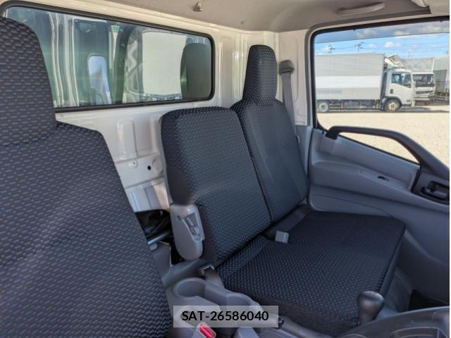 Hino DUTRO 2024-08 8524463-21
