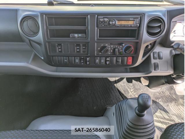 Hino DUTRO 2024-08 8524463-22