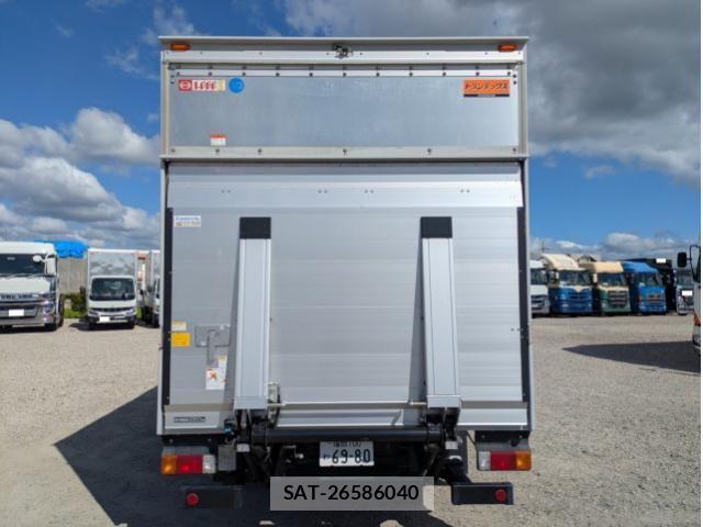 Hino DUTRO 2024-08 8524463-8