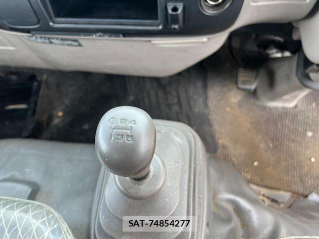 Hino DUTRO 2005-03 8524576-9