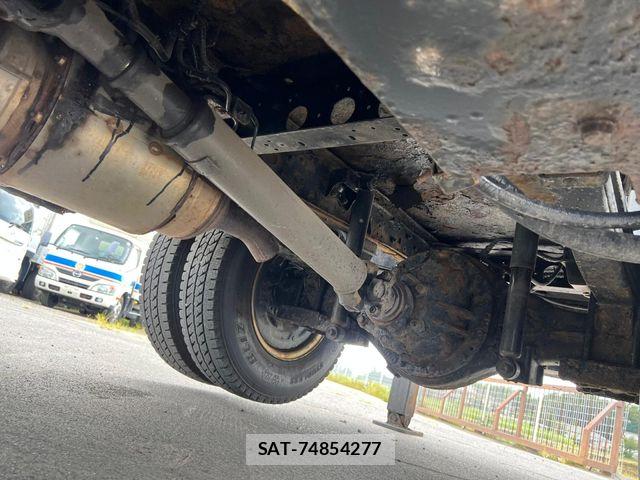 Hino DUTRO 2005-03 8524576-18