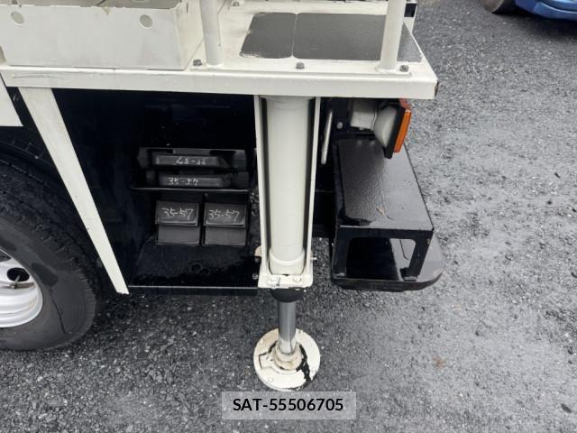 Hino DUTRO 2018-03 8524538-21