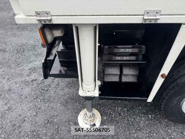 Hino DUTRO 2018-03 8524538-22