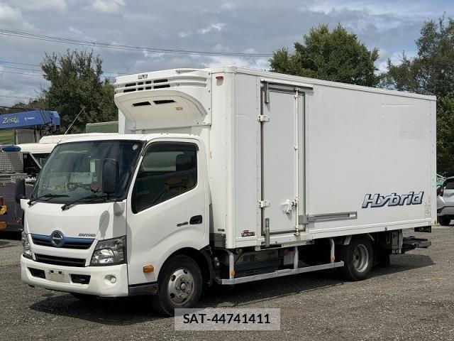 Hino DUTRO 2014-01 8524556-1