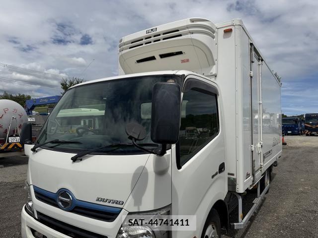 Hino DUTRO 2014-01 8524556-23