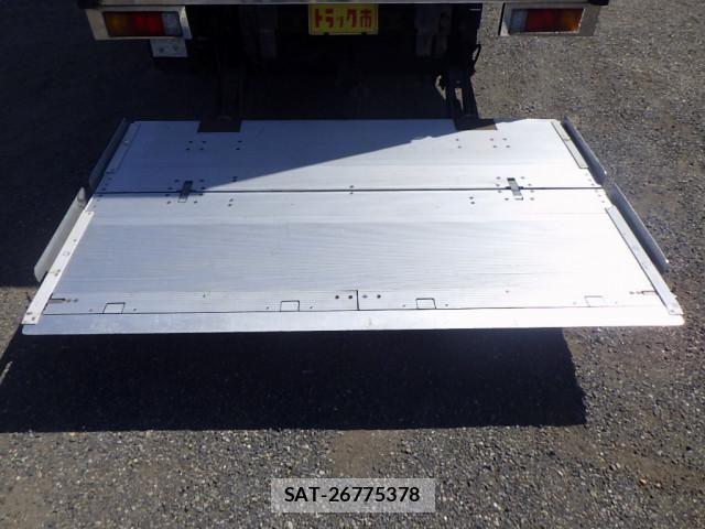 Hino DUTRO 2019-03 8524477-13