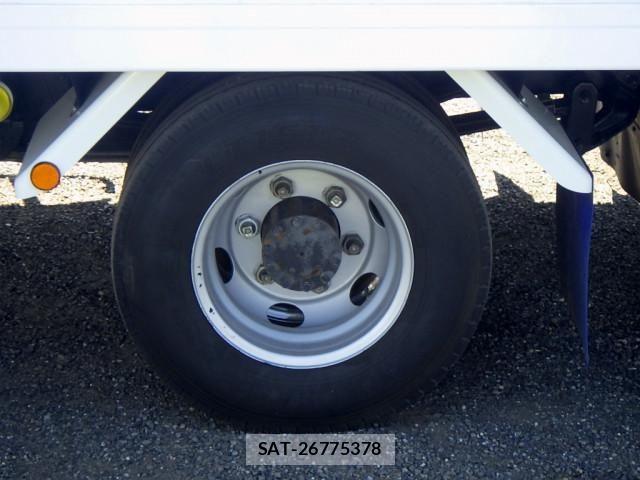 Hino DUTRO 2019-03 8524477-23