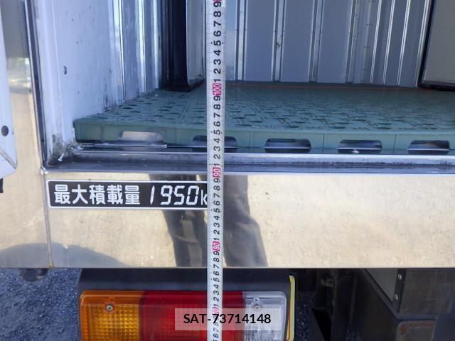 Hino DUTRO 2020-03 8524483-22