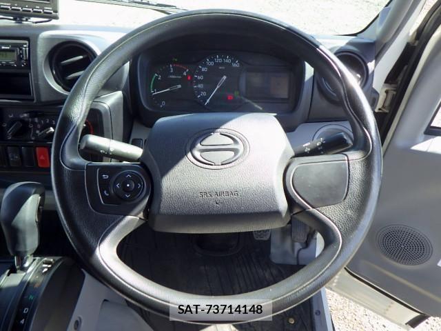 Hino DUTRO 2020-03 8524483-26