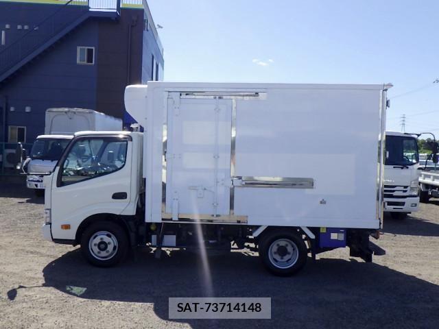 Hino DUTRO 2020-03 8524483-4