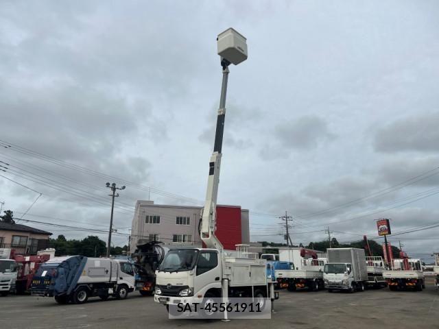 Hino DUTRO 2018-03 8524543-13
