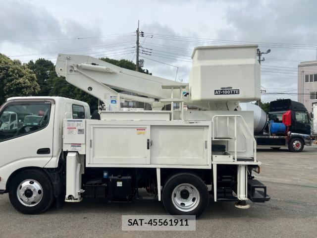 Hino DUTRO 2018-03 8524543-8