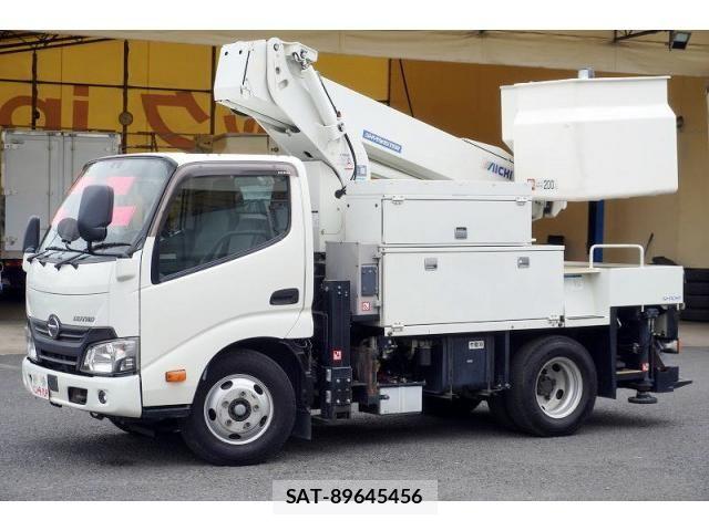 Hino DUTRO 2018-02 8524498-0
