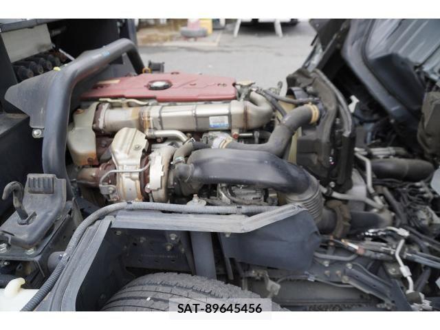 Hino DUTRO 2018-02 8524498-14