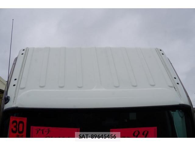 Hino DUTRO 2018-02 8524498-15