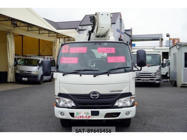 Hino DUTRO 2018-02 8524498-1