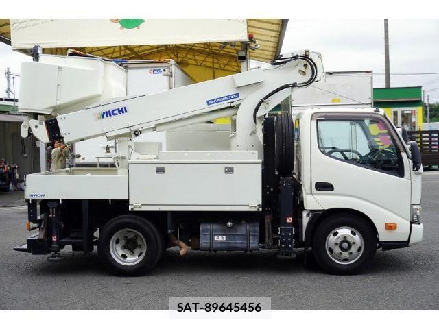 Hino DUTRO 2018-02 8524498-4
