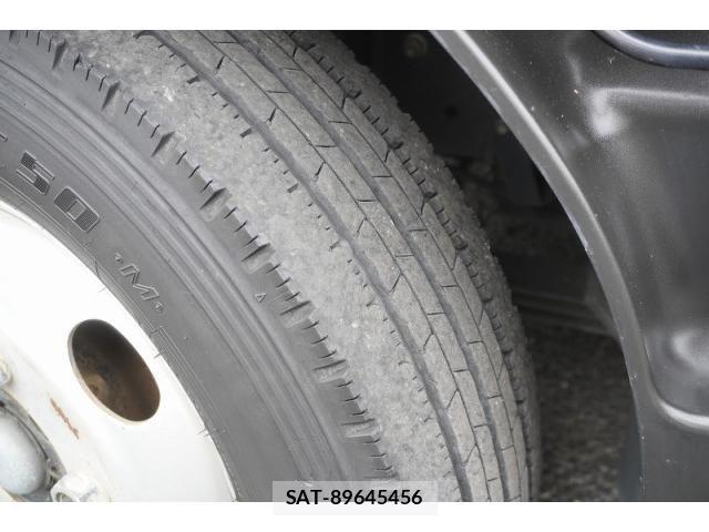 Hino DUTRO 2018-02 8524498-8