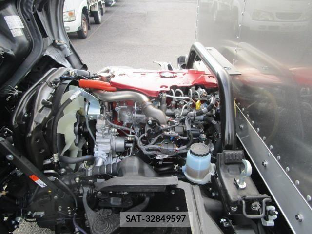 Hino DUTRO 2024-12 8524481-21
