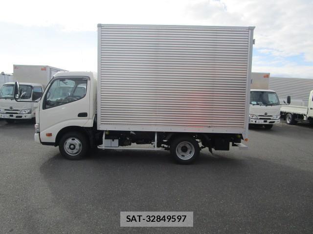 Hino DUTRO 2024-12 8524481-4