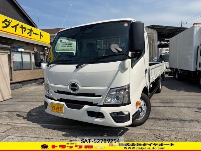Hino DUTRO 2025-12 8524469-0