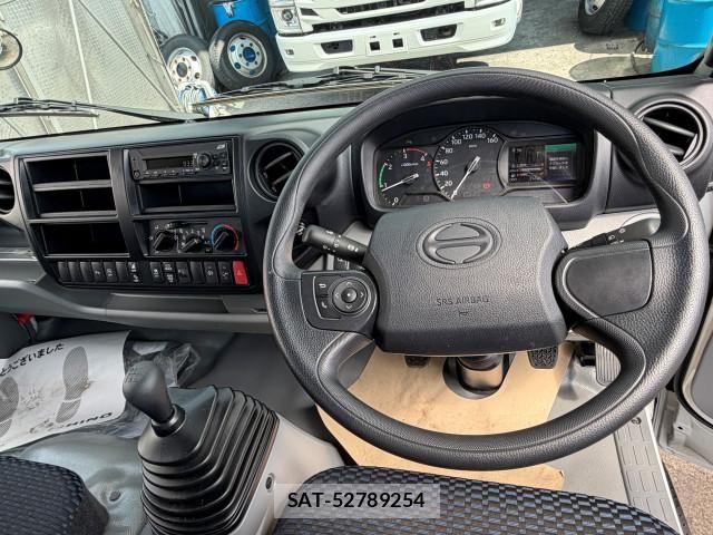 Hino DUTRO 2025-12 8524469-13