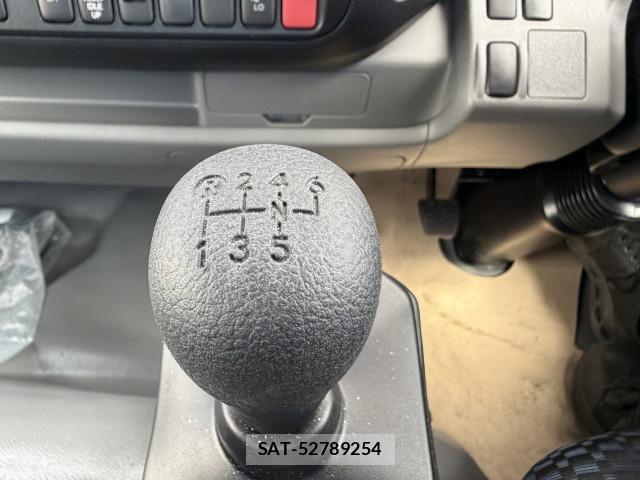 Hino DUTRO 2025-12 8524469-16